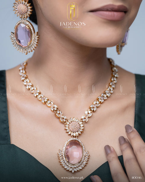 The Victoria Majesty Necklace Set